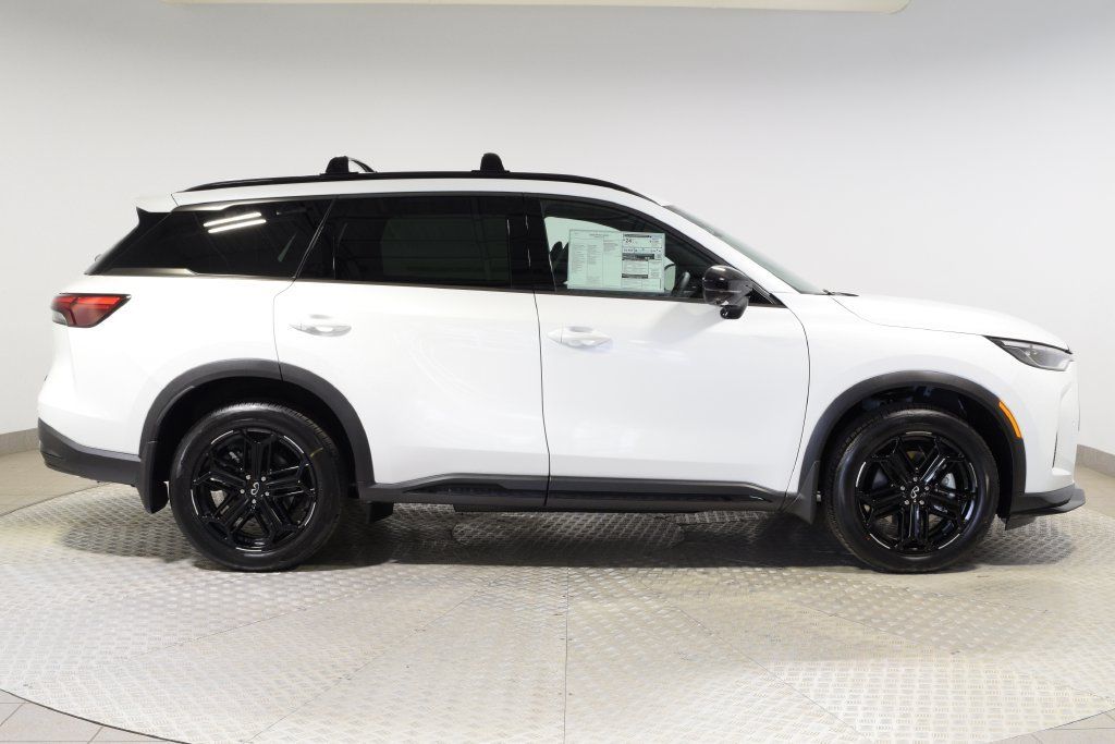 Certified 2026 INFINITI QX60 Sport w/ Dark Cargo Package AWD/4WD image 9