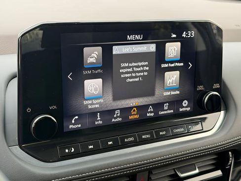 Used 2023 Nissan Rogue SL w/ SL Premium Package image 32