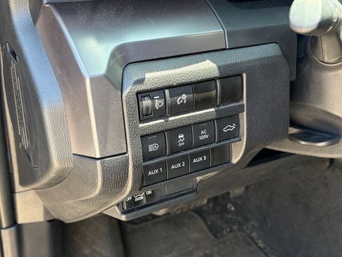 Used 2025 Toyota Tacoma TRD Off-Road w/ TRD Off Road Premium Package AWD/4WD image 7