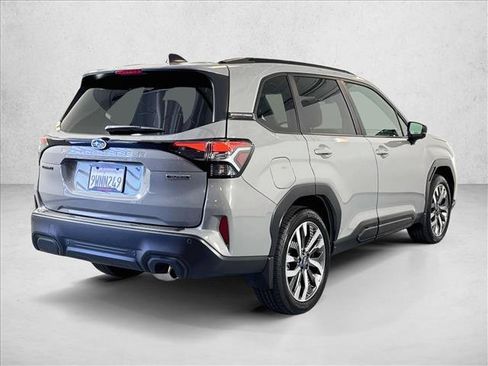 Used 2026 Subaru Forester Touring AWD/4WD image 5