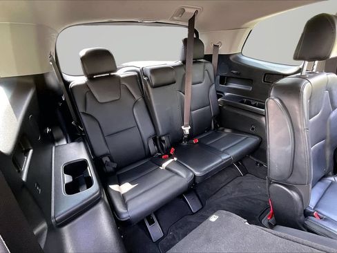 Used 2025 Kia Telluride S FWD image 26