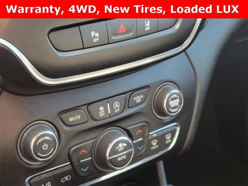 Used 2022 Jeep Cherokee Latitude Lux image 18