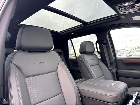 New 2026 GMC Yukon Denali w/ Sun & Power Step Package image 5