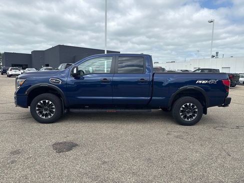 Used 2024 Nissan Titan PRO-4X w/ Pro-4x Convenience Package AWD/4WD image 4