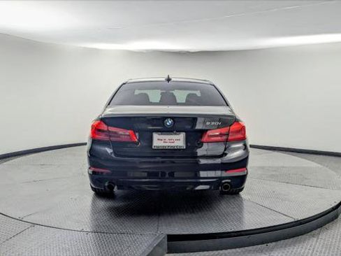 Used 2018 BMW 530i w/ Premium Package image 6