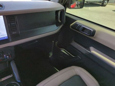 Used 2021 Ford Bronco Wildtrak AWD/4WD image 17