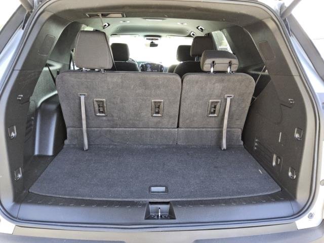 Used 2023 Chevrolet Traverse LT FWD image 4