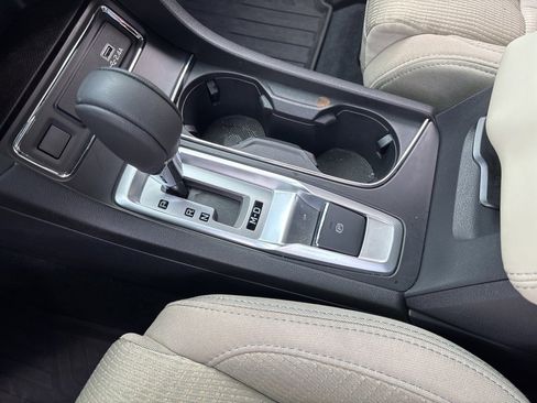 Used 2025 Subaru Ascent Premium image 18