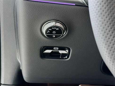 New 2026 Mercedes-Benz GLC 300 4MATIC image 11