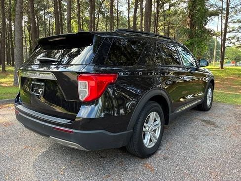 Used 2022 Ford Explorer XLT w/ Equipment Group 202A RWD image 3