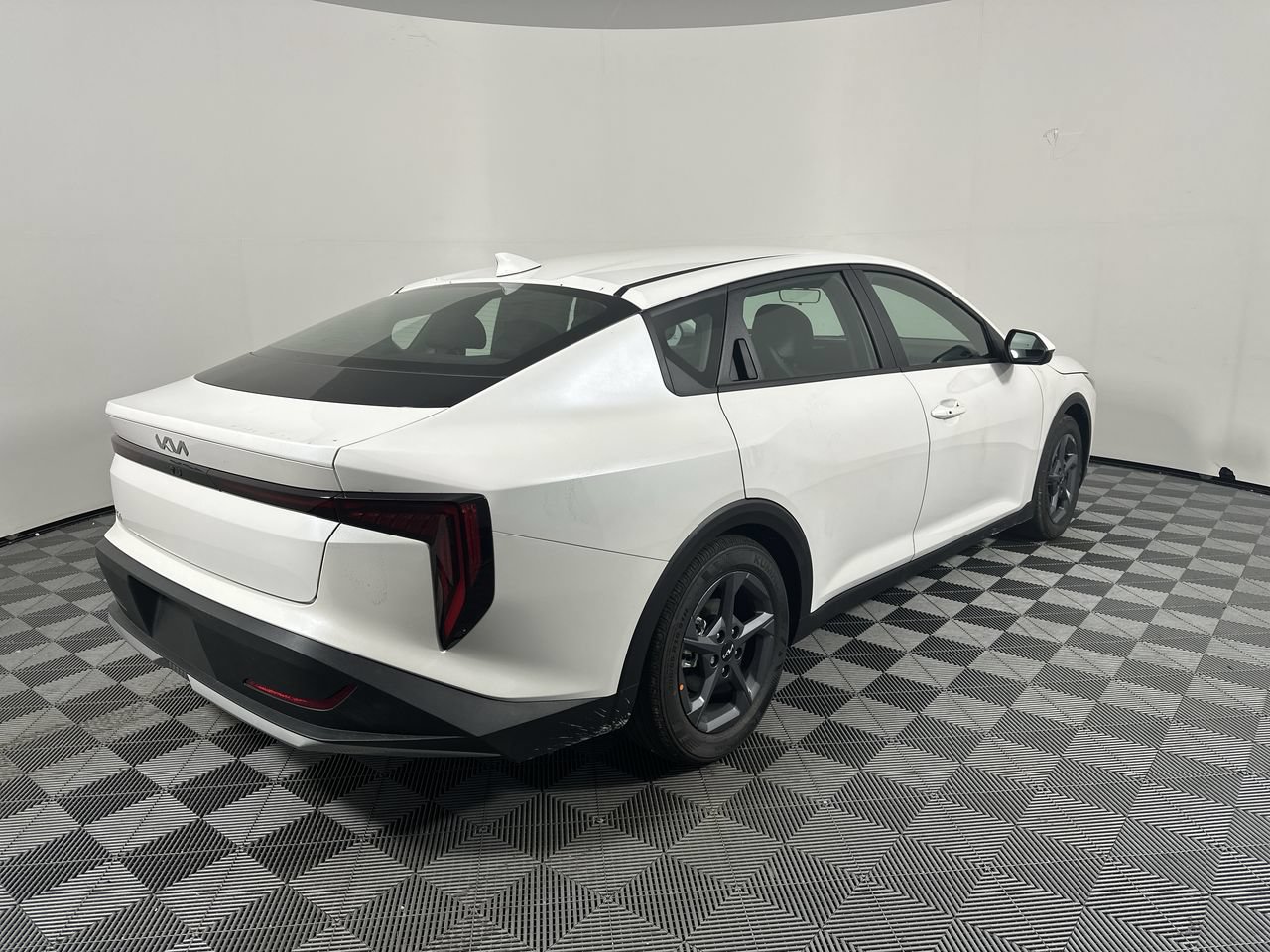 New 2027 Kia K4 FWD image 19