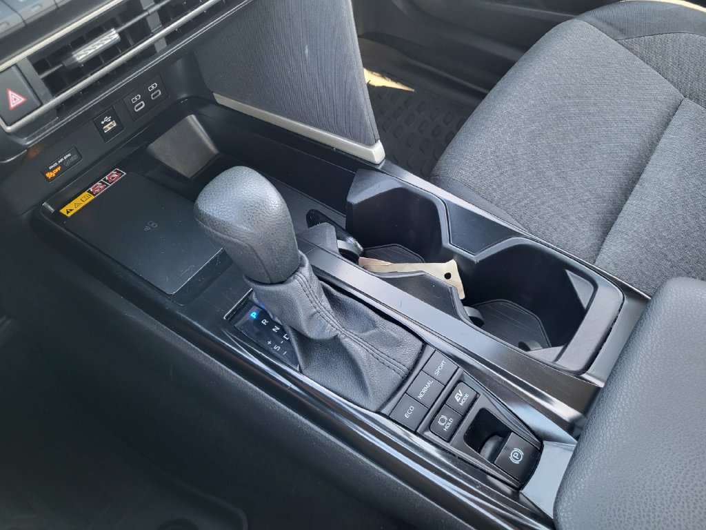 Used 2025 Toyota Camry LE FWD image 14
