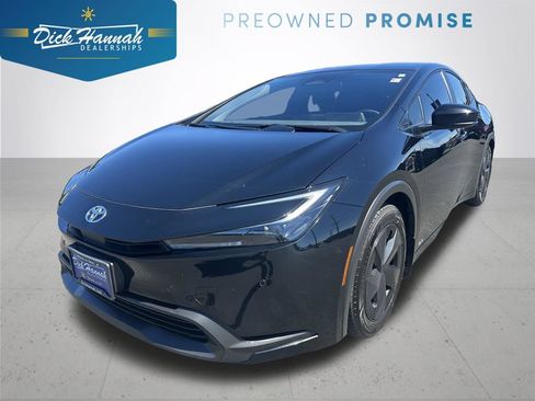 Used 2026 Toyota Prius LE AWD/4WD image 1