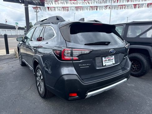 Used 2023 Subaru Outback Limited AWD/4WD image 5