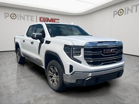 Used 2025 GMC Sierra 1500 SLT AWD/4WD image 1