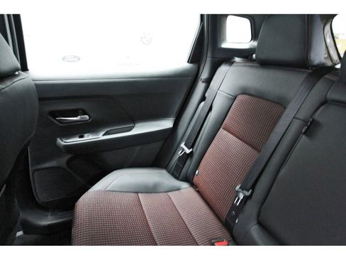 New 2026 Nissan Kicks SR FWD image 9