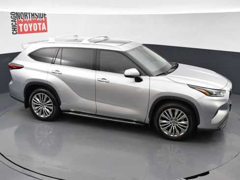 Used 2022 Toyota Highlander Platinum AWD/4WD image 33