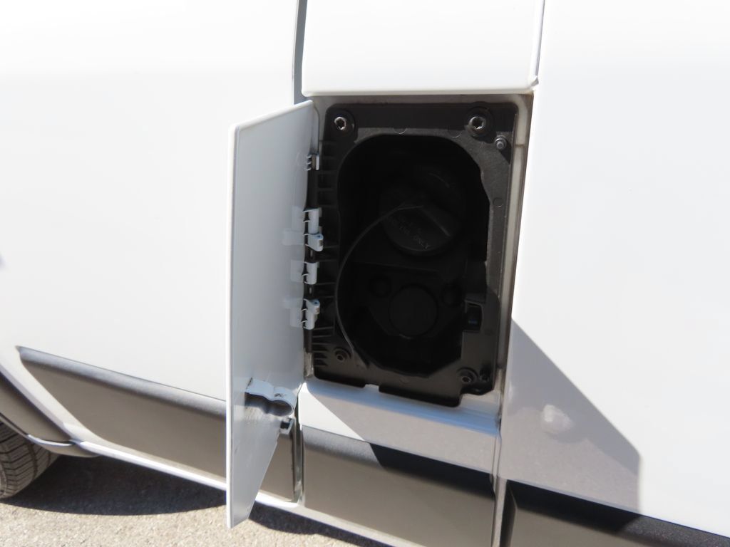 Used 2025 RAM ProMaster 2500 w/ Convenience Group FWD image 27