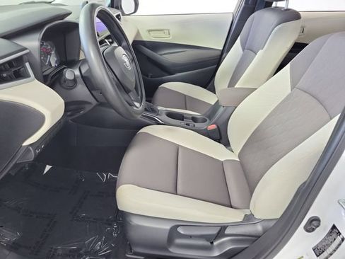 Used 2024 Toyota Corolla LE FWD image 19