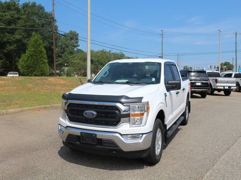 Used 2021 Ford F150 XLT w/ Trailer Tow Package AWD/4WD image 5