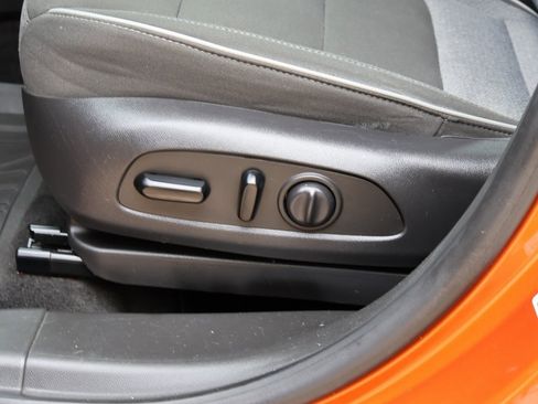 Used 2022 Chevrolet TrailBlazer LT w/ Driver Confidence Package image 24