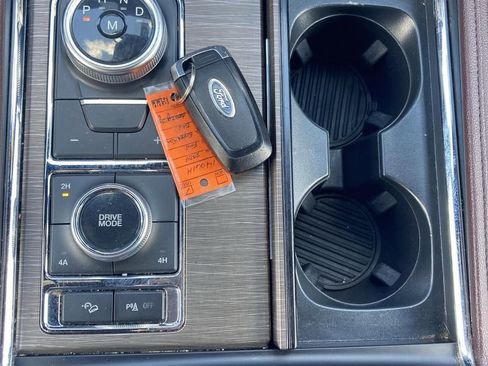 Used 2024 Ford Expedition Max Limited AWD/4WD image 18