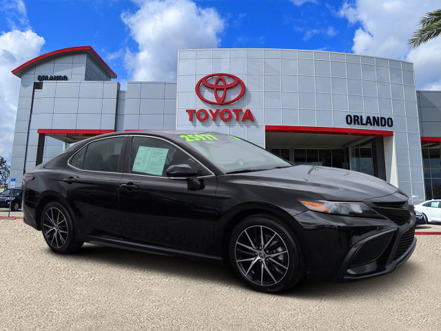 Certified 2024 Toyota Camry SE FWD image 1