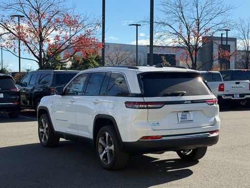 Used 2023 Jeep Grand Cherokee 4WD 4xe image 9