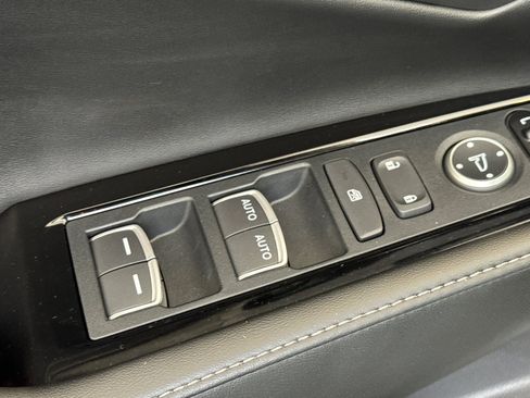 Used 2025 Honda Accord Touring image 13