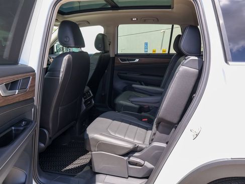 New 2026 Volkswagen Atlas SEL AWD/4WD image 16