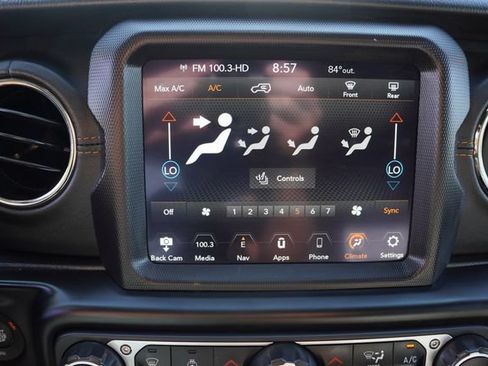 Used 2020 Jeep Wrangler Unlimited Sahara AWD/4WD image 25