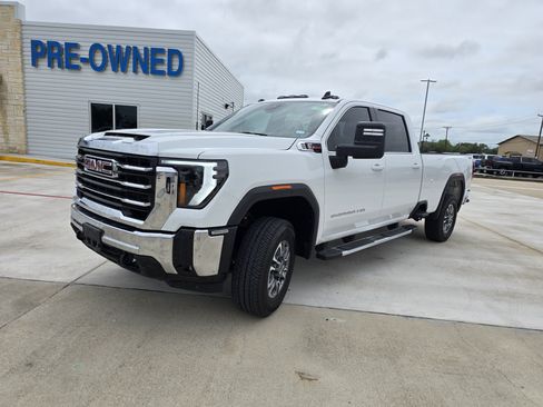 Used 2025 GMC Sierra 3500 SLE w/ SLE Convenience Package AWD/4WD image 6
