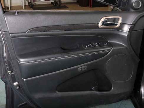 Used 2015 Jeep Grand Cherokee Limited AWD/4WD image 18