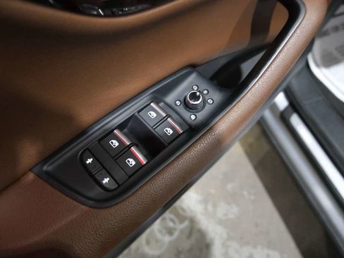 Used 2017 Audi Q7 3.0T Prestige image 20