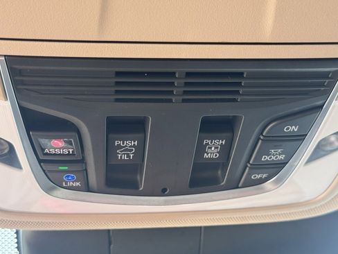 Used 2024 Acura RDX SH-AWD image 32