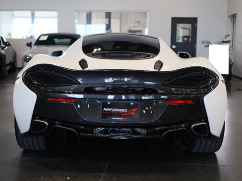 Used 2017 McLaren 570S RWD image 5