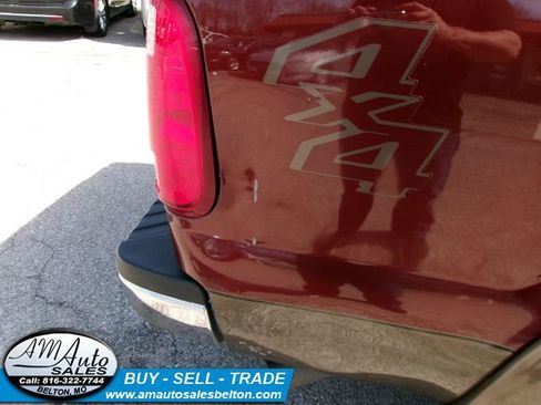 Used 2015 Ford F250 Lariat w/ Lariat Interior Package image 25