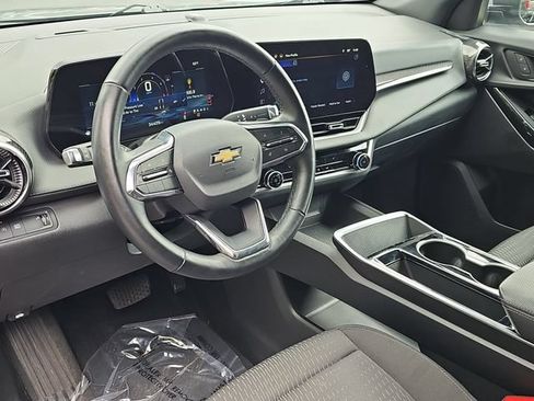 Used 2025 Chevrolet Equinox LT FWD image 15