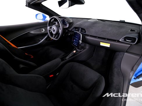 New 2025 McLaren Artura Spider image 21