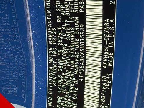 Used 2025 Toyota Camry LE w/ Convenience Package image 31