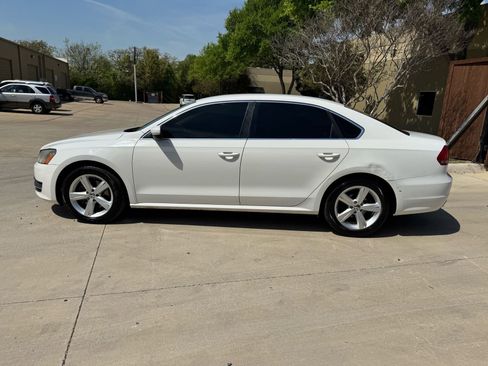 Used 2015 Volkswagen Passat 1.8T SE image 4