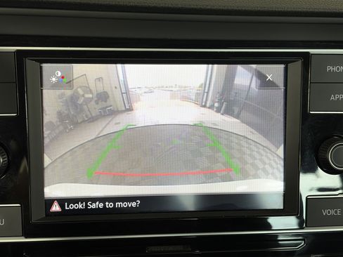 Used 2023 Volkswagen Jetta SE FWD image 20