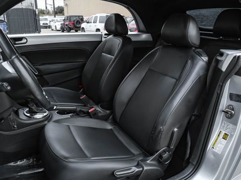 Used 2013 Volkswagen Beetle 2.5 image 24