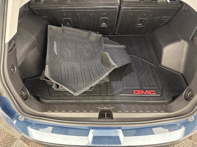 Used 2024 GMC Terrain SLE w/ Driver Convenience Package FWD image 25