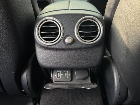 Used 2021 Mercedes-Benz C 300 Sedan image 24