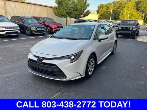 Used 2025 Toyota Corolla LE FWD image 37