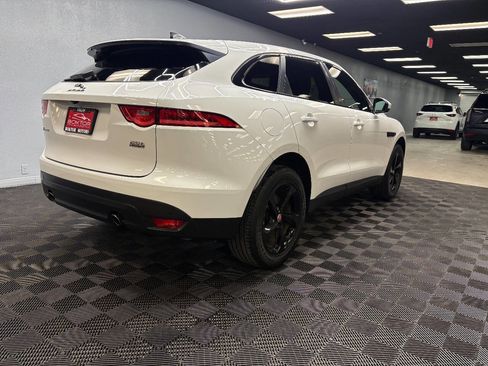 Used 2020 Jaguar F-PACE Premium image 12