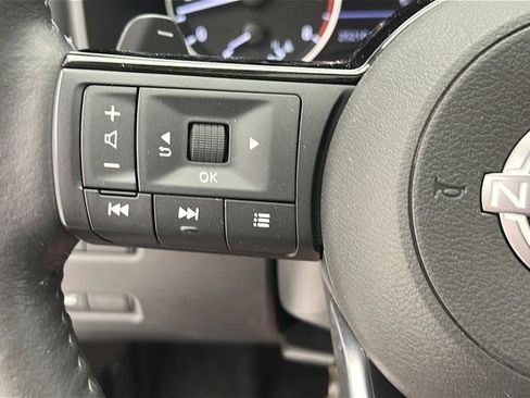 Used 2023 Nissan Rogue SV w/ SV Premium B Package AWD/4WD image 19