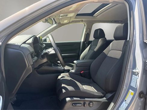 Used 2024 Honda CR-V EX image 9