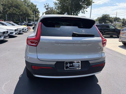 Used 2023 Volvo XC40 B5 Plus w/ Driver Assist Package AWD/4WD image 12